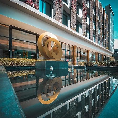 The Upper House, Batu Kawan Hotel Simpang Ampat  Exterior photo