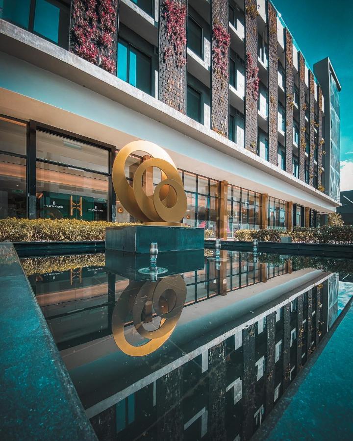 The Upper House, Batu Kawan Hotel Simpang Ampat  Exterior photo