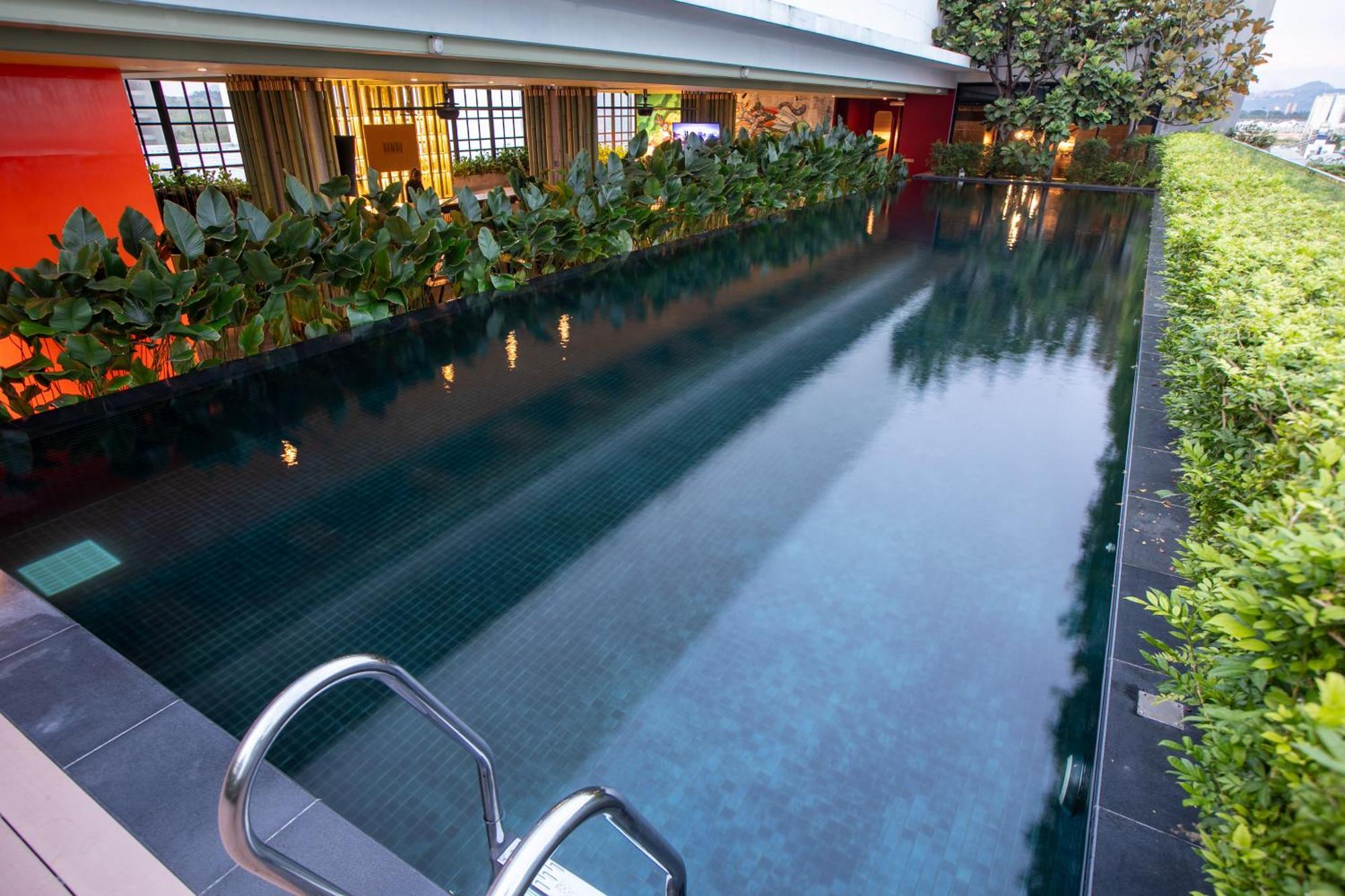 The Upper House, Batu Kawan Hotel Simpang Ampat  Exterior photo