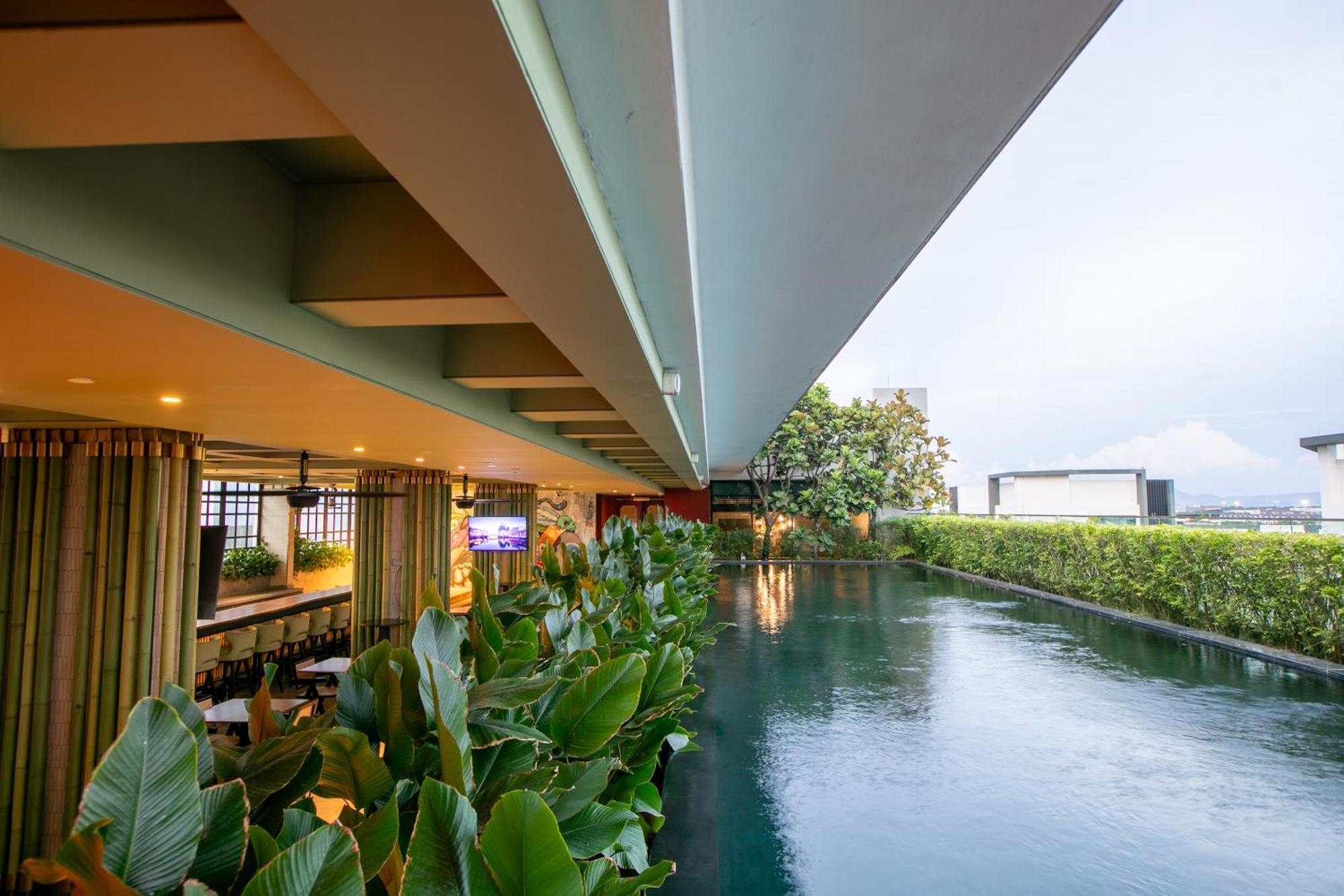 The Upper House, Batu Kawan Hotel Simpang Ampat  Exterior photo