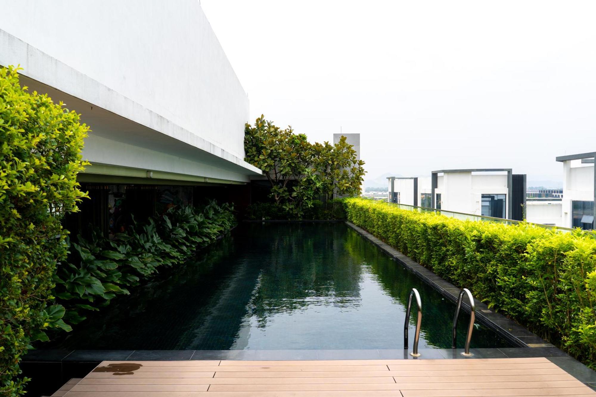 The Upper House, Batu Kawan Hotel Simpang Ampat  Exterior photo